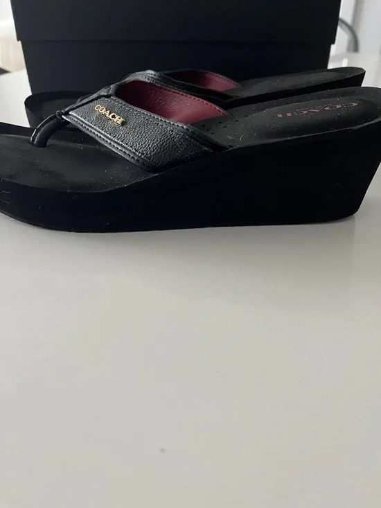 Coach Black Leather Thong Sandals with Red Lining and Gold Logo Box included - Picture 2 of 10